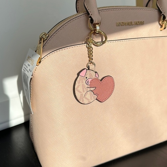 2pc💕🐷 Michael Kors Emmy dome satchel and pig key fob - Picture 2 of 9
